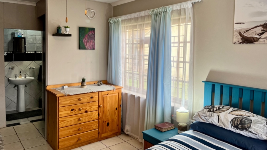 3 Bedroom Property for Sale in Vakansieplaas Western Cape